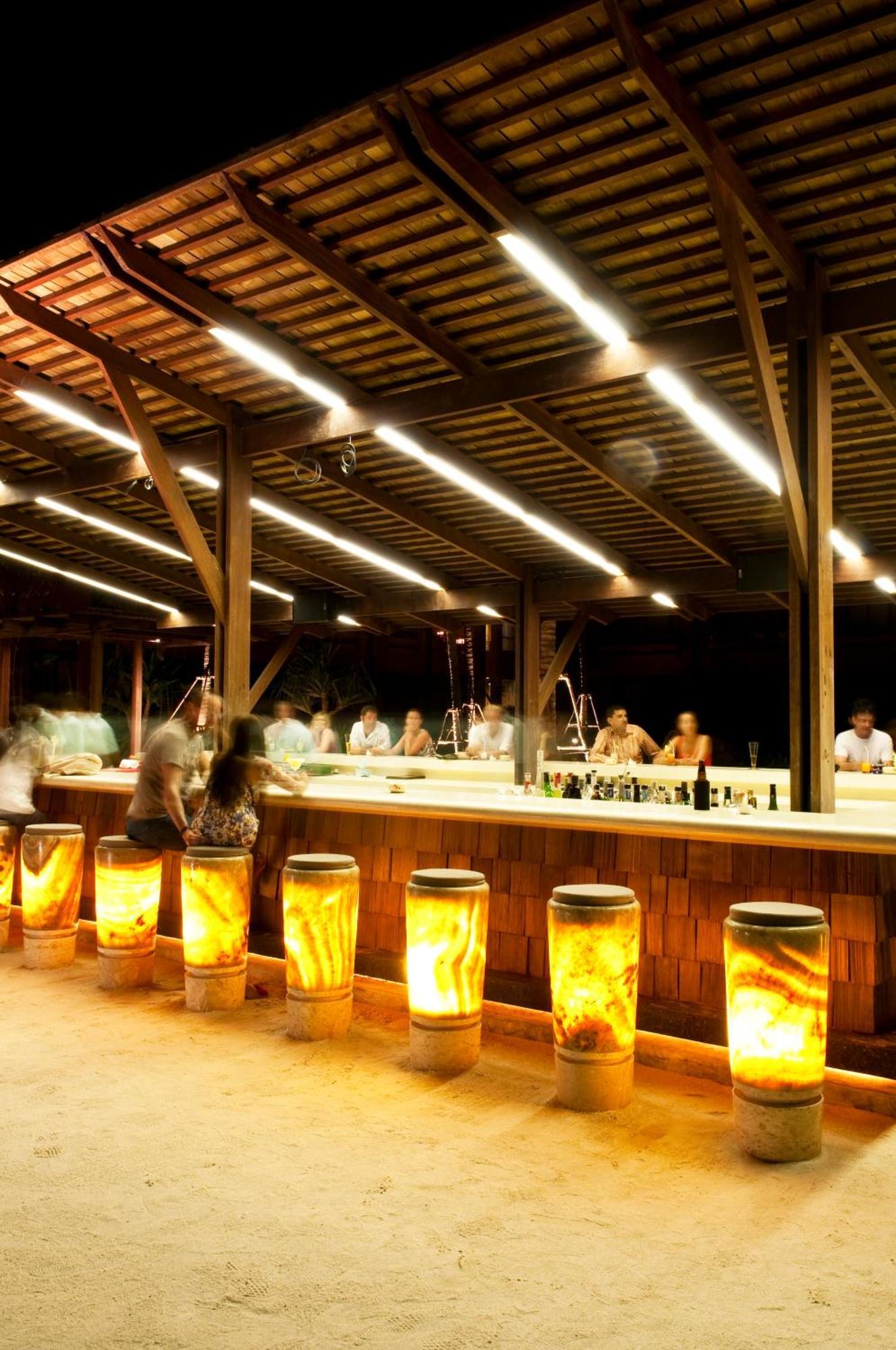 Hansar Samui Resort & Spa - Sha Extra Plus Bophut Restaurace fotografie The bar at the restaurant